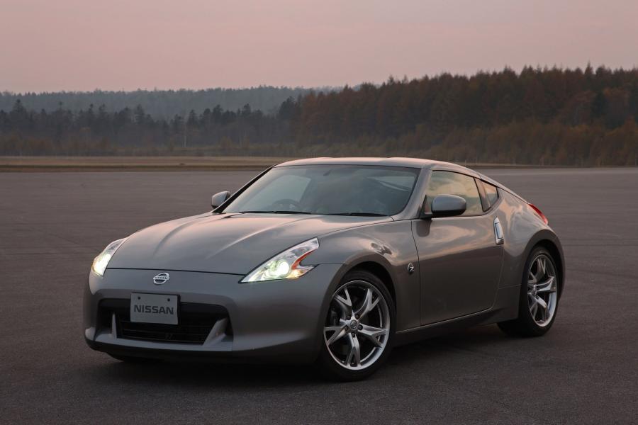  Nissan Fairlady Z 2009 года  (фото 5 из 9)